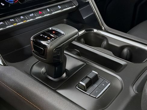 Used 2025 GMC Sierra 1500 AT4 AWD/4WD image 19