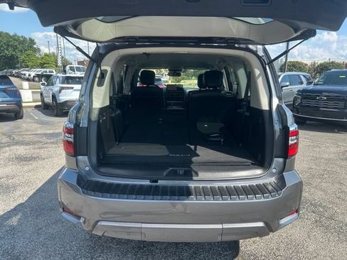 Used 2022 Nissan Armada SV w/ SV Appearance Package RWD image 30