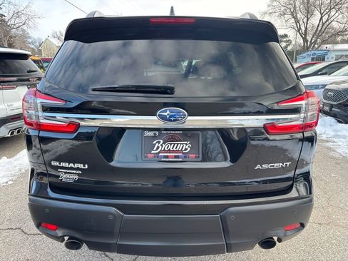 Used 2023 Subaru Ascent Premium w/ Convenience Package image 5