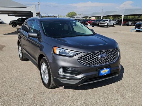 Used 2024 Ford Edge SEL w/ Convenience Package AWD/4WD image 2
