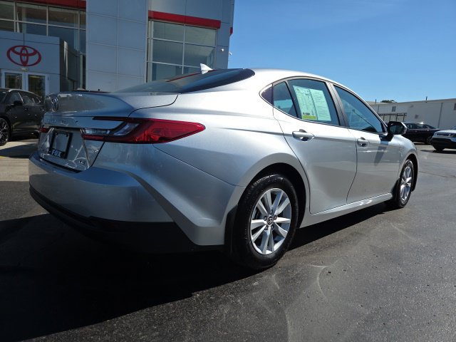 Used 2026 Toyota Camry LE FWD image 7