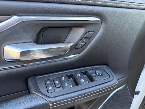 Used 2025 RAM 1500 Laramie image 25