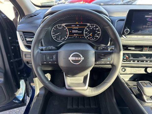 Used 2025 Nissan Rogue SV image 22