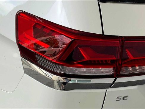 Used 2026 Volkswagen Atlas SE w/ Panoramic Sunroof Package FWD image 14