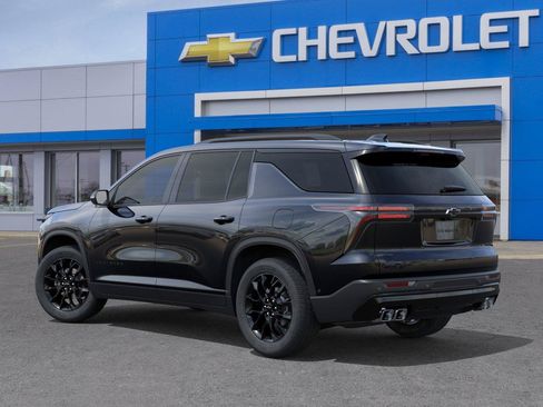 Used 2026 Chevrolet Traverse LT w/ Midnight/Sport Edition AWD/4WD image 3