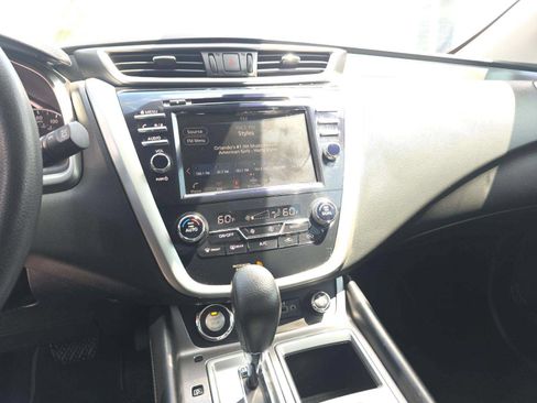 Used 2020 Nissan Murano S w/ Technology Package FWD image 4