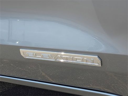 New 2026 GMC Canyon Elevation w/ Convenience Package image 9