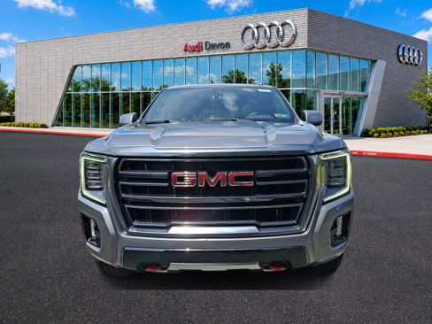 Used 2021 GMC Yukon XL AT4 AWD/4WD image 2