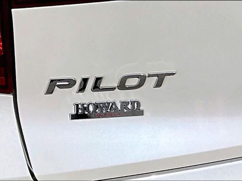 Used 2016 Honda Pilot Touring image 30