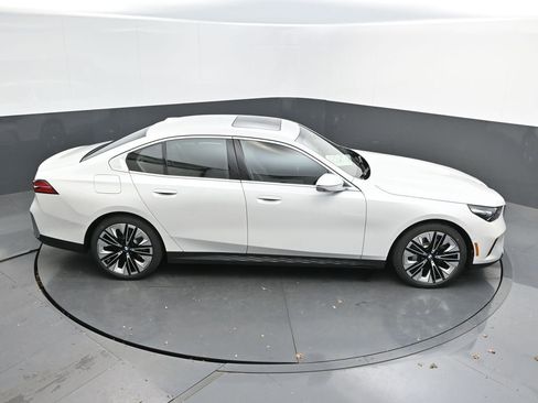 New 2026 BMW 530i w/ Premium Package image 45