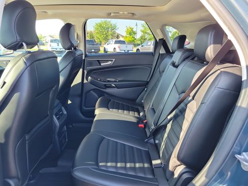 Used 2019 Ford Edge SEL w/ Equipment Group 201A AWD/4WD image 12