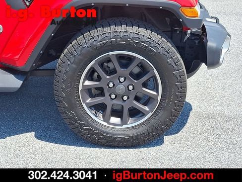 Used 2021 Jeep Gladiator Overland w/ Popular Equipment Package AWD/4WD image 8