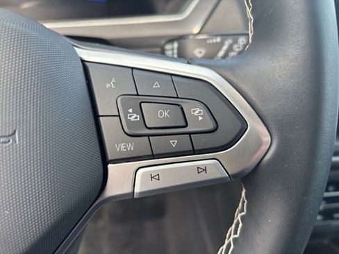 Used 2023 Volkswagen Tiguan SE w/ Panoramic Sunroof Package FWD image 21
