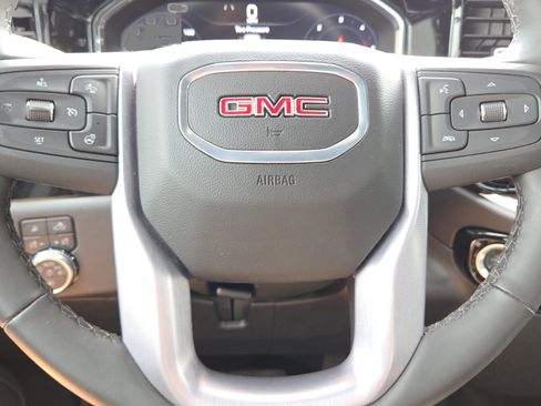 Used 2025 GMC Sierra 2500 SLE w/ SLE Value Package; AWD/4WD image 24