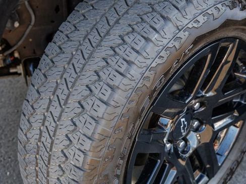 Used 2025 Chevrolet Silverado 1500 RST w/ Z71 Off-Road Package image 13