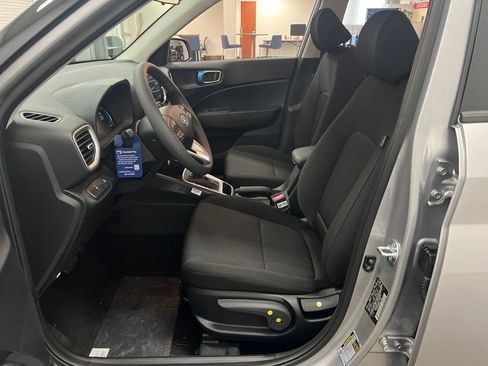 New 2026 Hyundai Venue SE FWD image 9