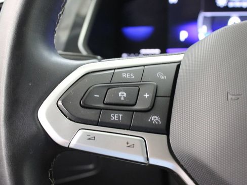 Used 2022 Volkswagen Tiguan SE FWD image 25