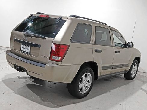 Used 2005 Jeep Grand Cherokee Laredo AWD/4WD image 6