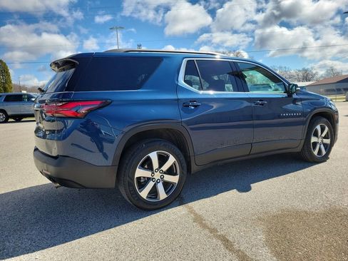 Used 2023 Chevrolet Traverse LT w/ LT Premium Package image 4