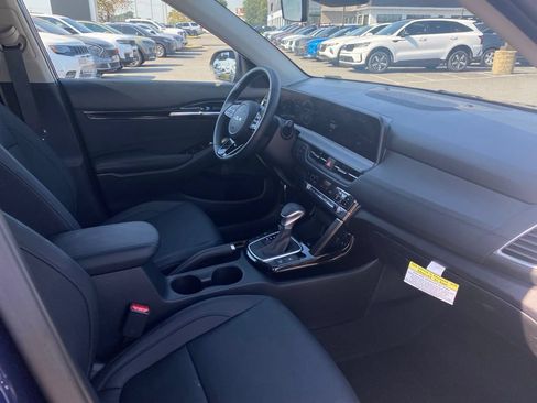 Certified 2024 Kia Seltos EX FWD image 32