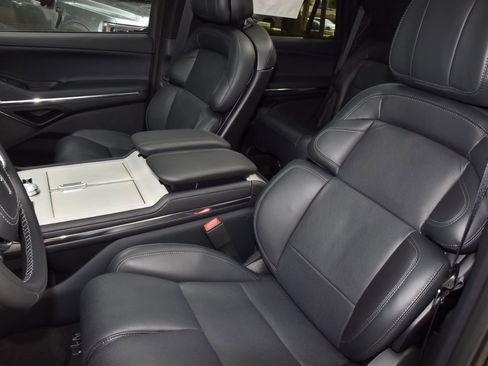 New 2026 Lincoln Navigator Reserve w/ Jet Appearance Package image 43