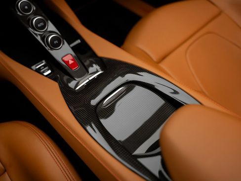 Used 2019 Ferrari Portofino RWD image 58