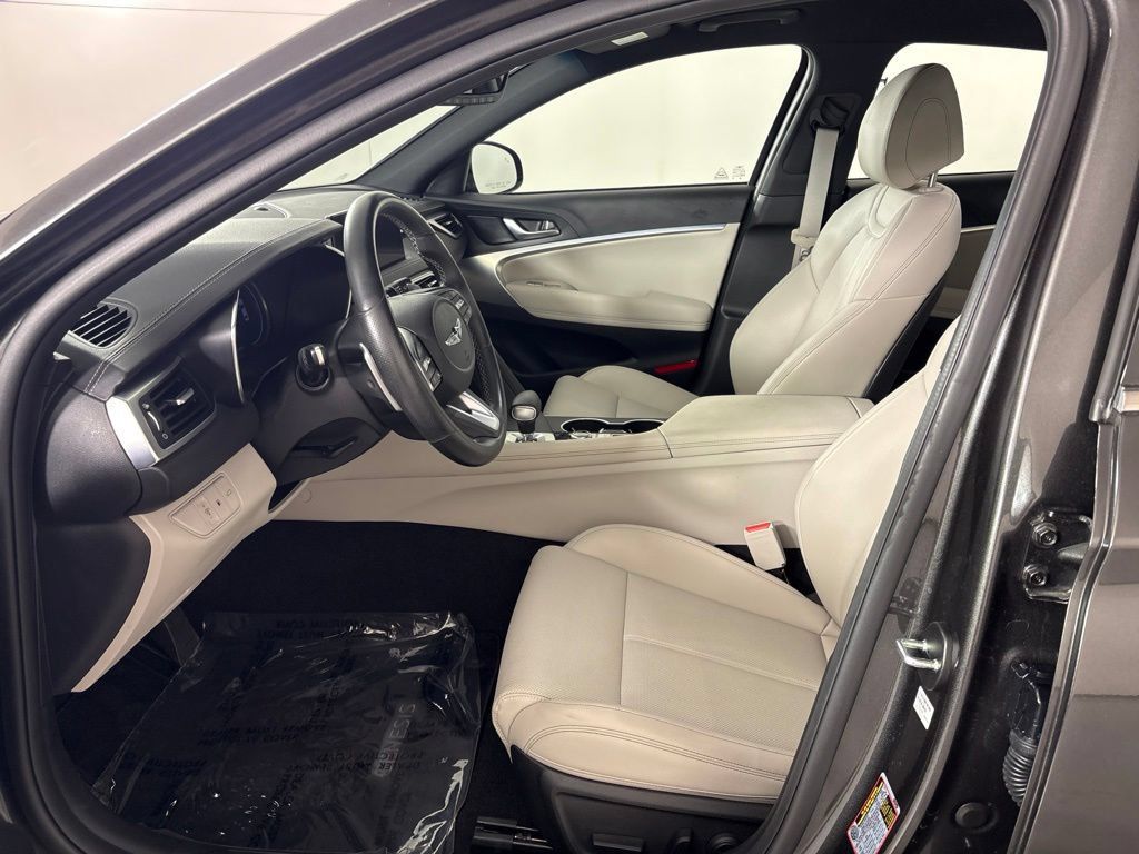Used 2023 Genesis G70 2.0T RWD image 23