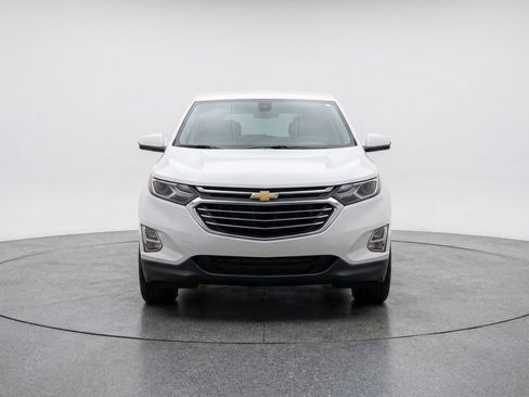 Used 2025 Chevrolet Equinox LT image 2