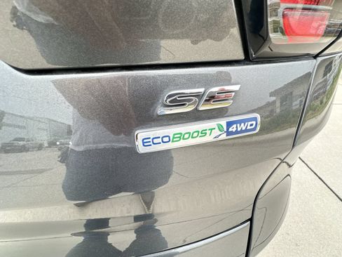 Used 2017 Ford Escape SE AWD/4WD image 32