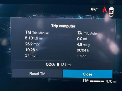 Certified 2025 Volvo V60 B5 Cross Country Ultra w/ Protection Package Premier image 19