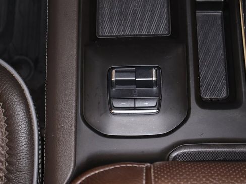 Used 2024 GMC Sierra 2500 Denali w/ Denali Reserve Package image 36