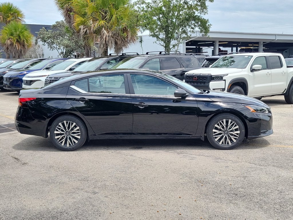 New 2026 Nissan Altima 2.5 SV FWD image 9