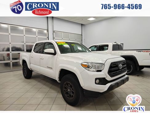 Used 2017 Toyota Tacoma SR5 image 1