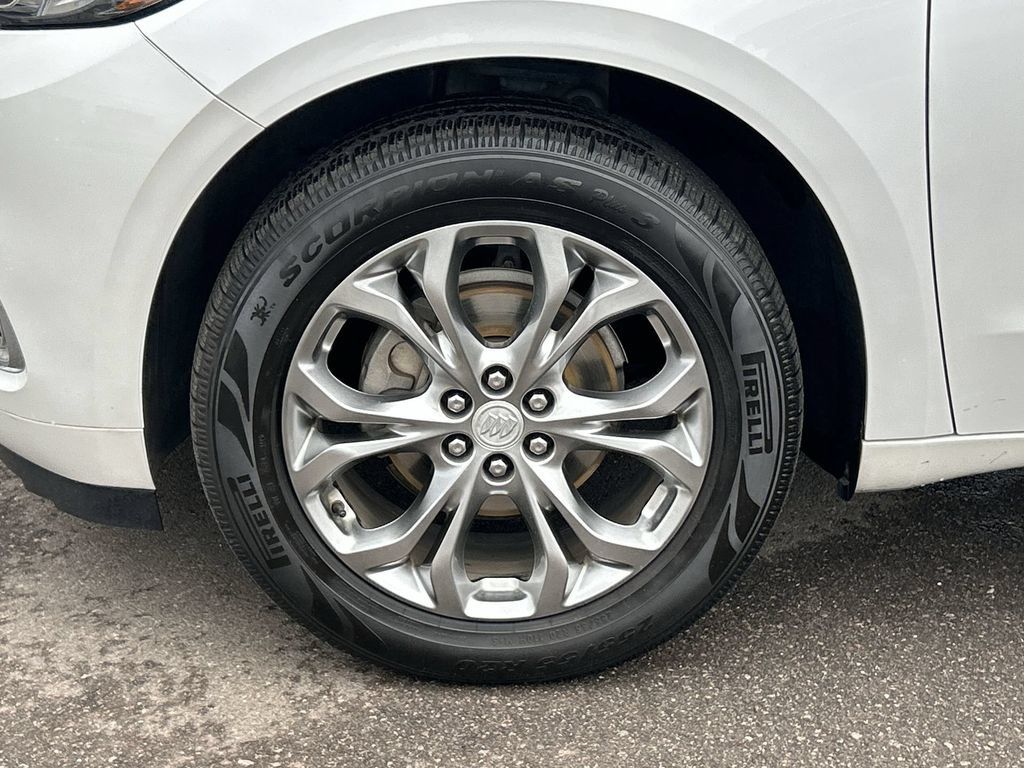 Used 2020 Buick Enclave Avenir w/ Avenir Technology Package FWD image 33