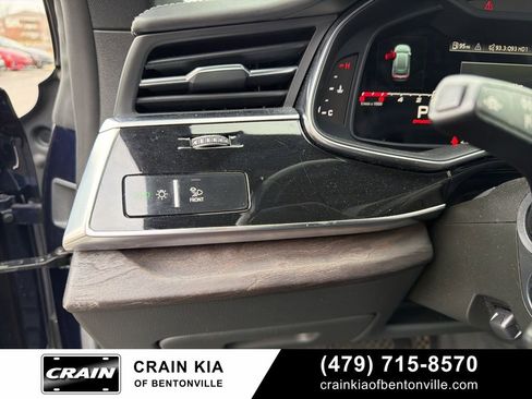 Used 2021 Audi Q8 Prestige w/ Prestige Package image 12