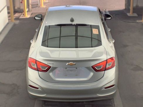 Used 2018 Chevrolet Cruze LS FWD image 5