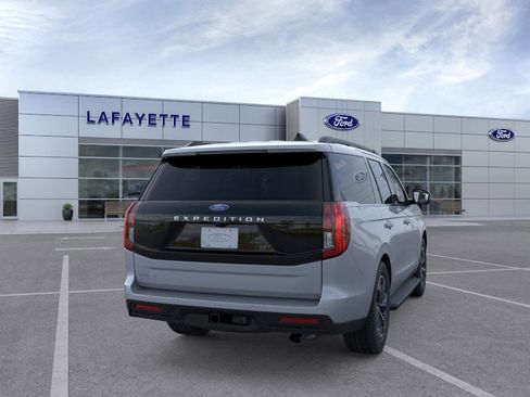 New 2026 Ford Expedition Active image 8
