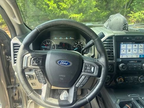 Used 2019 Ford F150 XLT w/ Equipment Group 302A Luxury AWD/4WD image 24