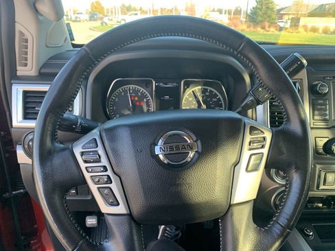 Used 2018 Nissan Titan PRO-4X image 20