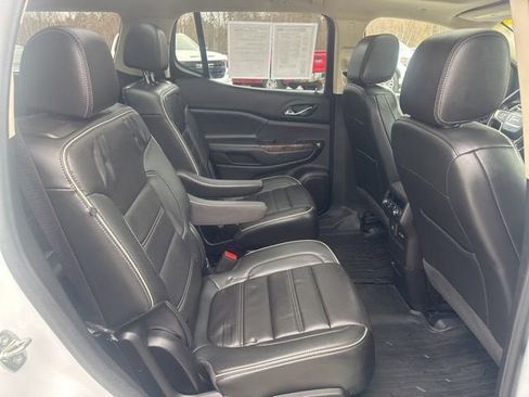 Used 2022 GMC Acadia Denali w/ Denali Technology Package AWD/4WD image 30
