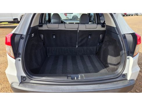 Used 2022 Honda HR-V LX image 12
