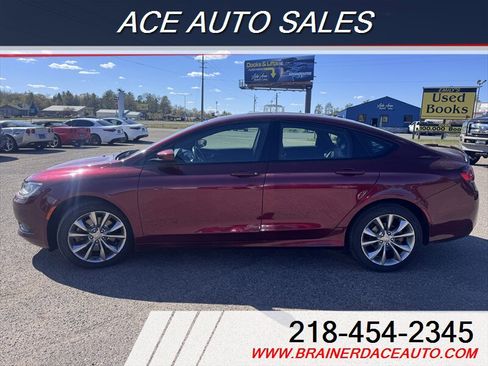 Used 2015 Chrysler 200 S w/ Comfort Group AWD/4WD image 5