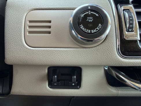 Used 2022 Lincoln Navigator Reserve AWD/4WD image 48