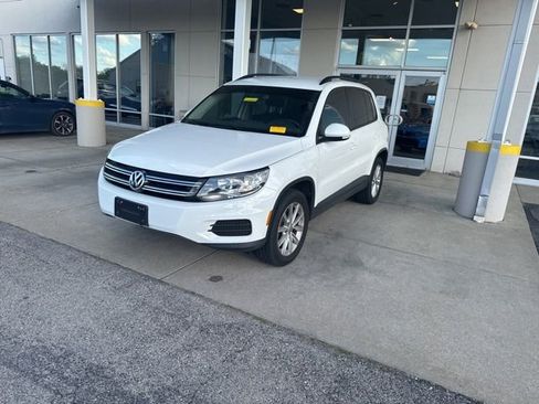 Used 2018 Volkswagen Tiguan Limited image 3