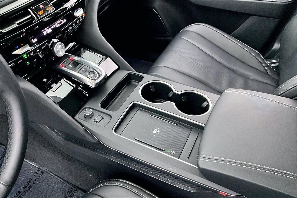 Certified 2026 Acura MDX w/ Technology Package FWD image 17
