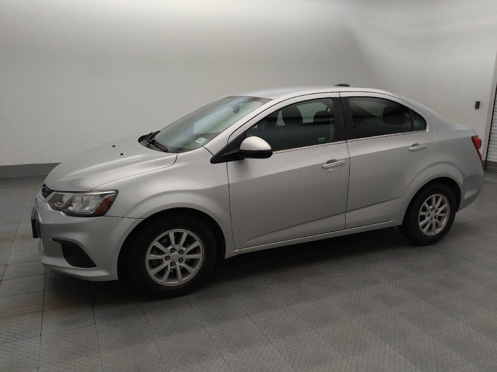 Used 2018 Chevrolet Sonic LT FWD image 2