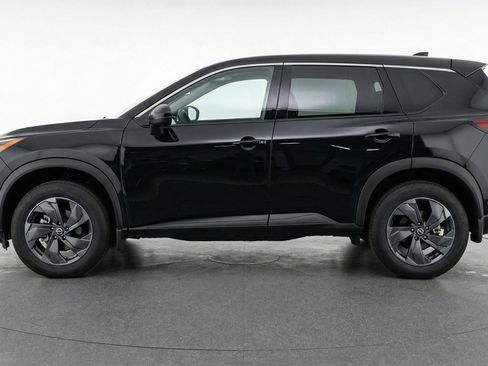 Used 2025 Nissan Rogue SV FWD image 5