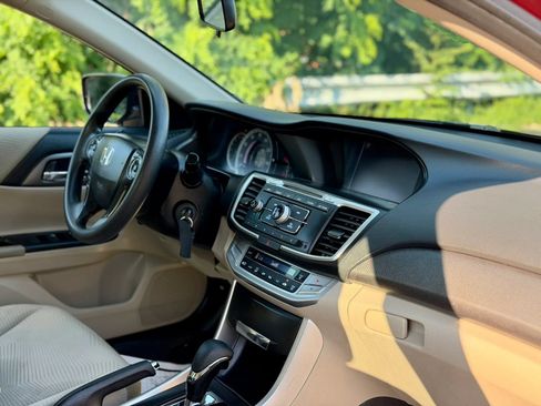 Used 2014 Honda Accord LX image 13