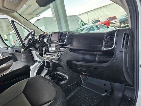 Used 2024 RAM ProMaster 2500 w/ Quick Order Package 22G SLT FWD image 9