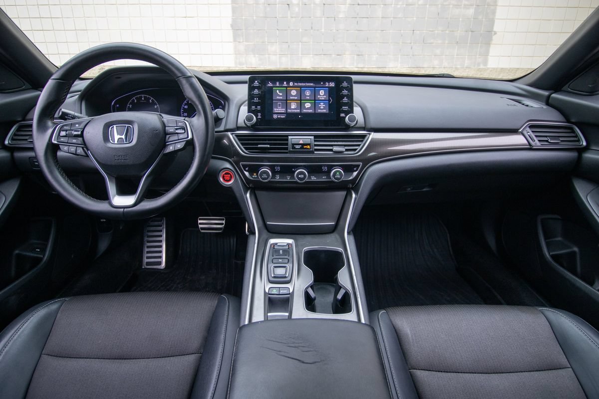 Used 2018 Honda Accord Sport image 37